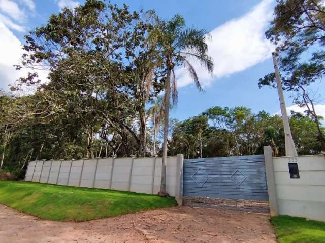 Terreno belíssimo, com ótima topografia “plano' à frente tem-se fazenda com plantações o que propícia linda Vista.