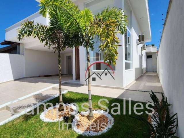 Casa à venda por R$ 950.000 - Jardim Icaraiba em Peruíbe/SP