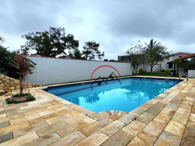 Casa à venda por R$ 680.000 - Balneário Josedy em Peruíbe/SP