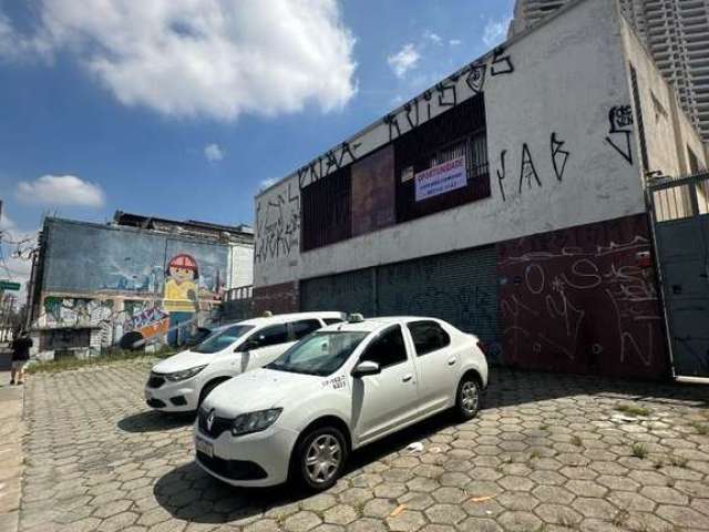 Galpão à venda por R$ 8.000.000 - Mooca em São Paulo/SP
