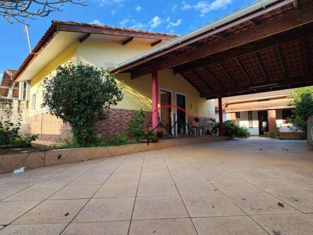 Casa com 3 dormitórios à venda por R$ 480.000,00 - 0 - Peruíbe/SP