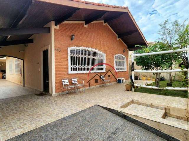 Casa à venda por R$ 680.000 - Jardim Imperador em Peruíbe/SP