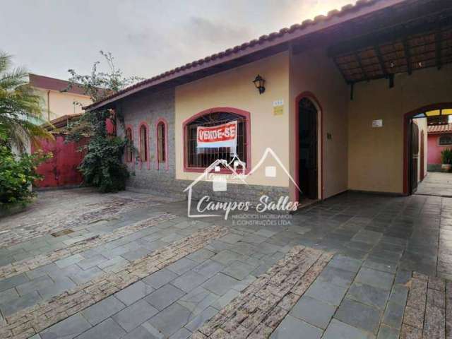 Casa à venda por R$ 450.000 - Bal Arpoador em Peruíbe/SP