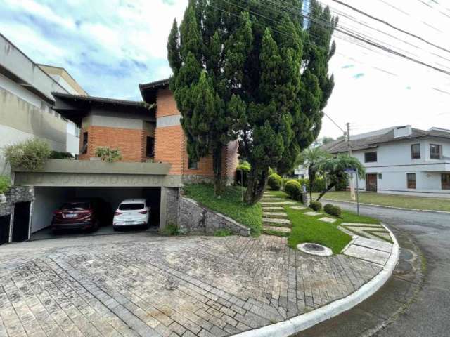 Casa em condomínio fechado com 4 quartos à venda na Alameda das Camélias, Alphaville, Santana de Parnaíba, 560 m2 por R$ 2.850.000