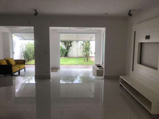 Casa em condomínio fechado com 3 quartos à venda na Alameda Gregório Bogossian Sobrinho, 60, Tamboré, Santana de Parnaíba, 180 m2 por R$ 1.900.000
