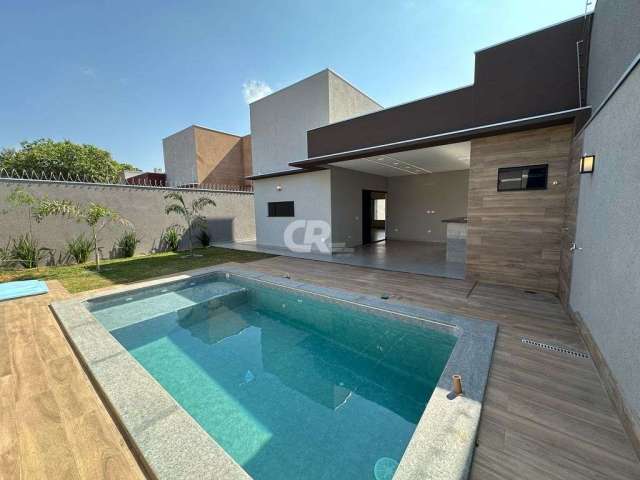 Casa térrea com 3 quartos, acabamento alto padrão, piscina, 171m2 área útil