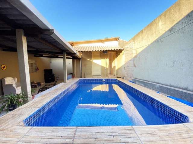 Casa com Piscina no Cel Antonio