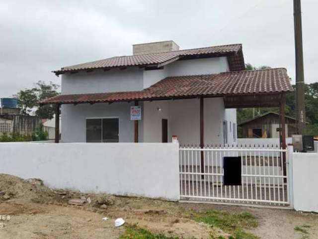 Ótima casa recém construída, a venda no balneário brandelize em itapoá-sc