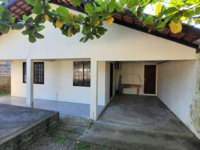 Casa a venda na região central,localizada no bairro itapema do norte/itapoá