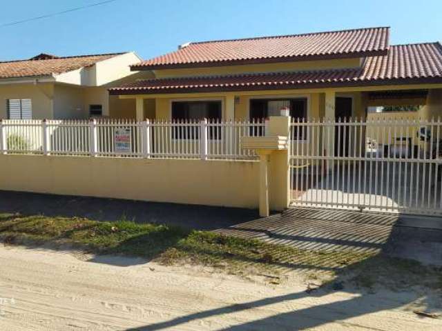 ÓTIMA CASA COM PISCINA E PRÓXIMA DO MAR,PARA LOCAÇÃO PÔR DIÁRIA EM ITAPOÁsc