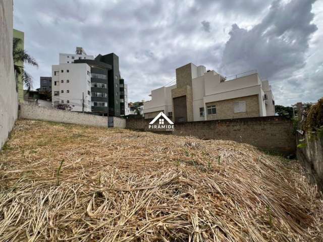 Terreno à venda na Rua Professor Manoel Casassanta, 40, Ouro Preto, Belo Horizonte por R$ 650.000