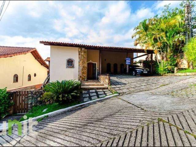 Casa com 4 dormitórios à venda, 403 m² por R$ 840.000,00 - Badu - Niterói/RJ