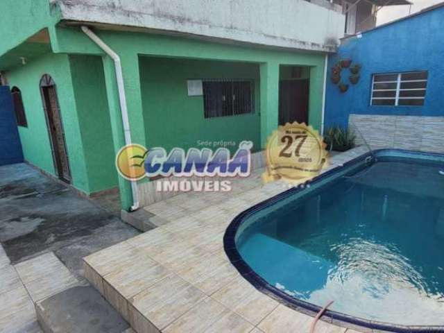 Casa com 5 quartos à venda na Av. Monteiro Lobato, 10.374, Balneário Regina Maria, Mongaguá, 203 m2 por R$ 500.000