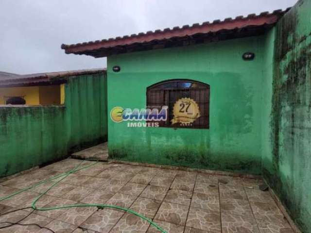 Casa com 2 quartos à venda na Av. Monteiro Lobato, 10.374, Balneário Itaguaí, Mongaguá, 83 m2 por R$ 250.000