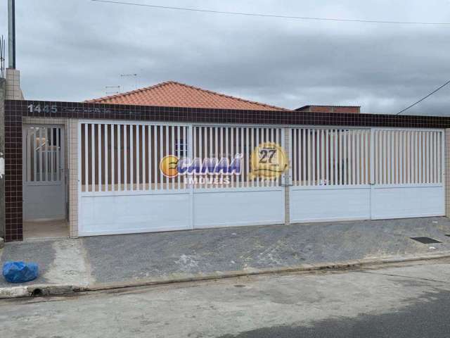 Casa com 2 quartos à venda na Av. Monteiro Lobato, 10.374, Ribeirópolis, Praia Grande, 54 m2 por R$ 195.000