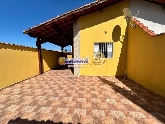 Casa com 3 quartos à venda na Av. Monteiro Lobato, 10.374, Balneário Itaguaí, Mongaguá, 70 m2 por R$ 270.000