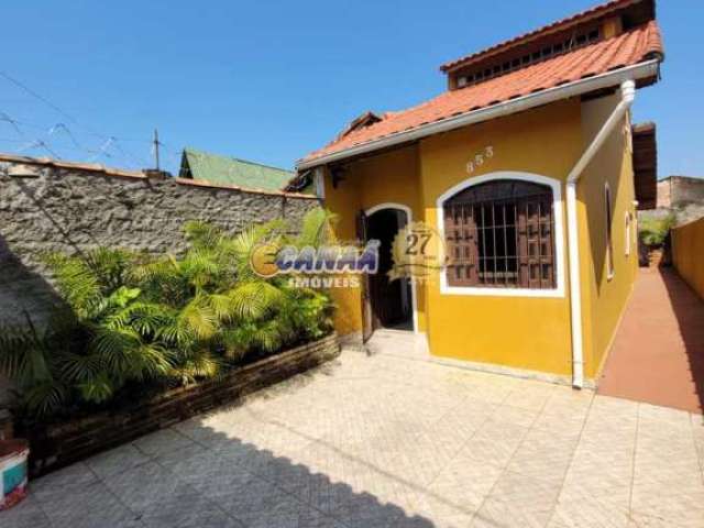 Casa com 2 quartos à venda na Av. Monteiro Lobato, 10.374, Balneario Jussara, Mongaguá, 75 m2 por R$ 249.000