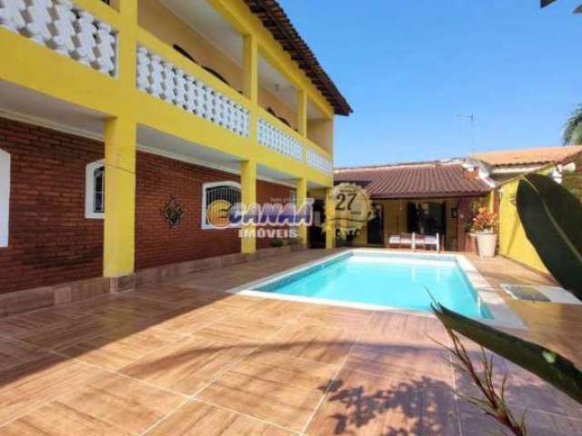 Casa com 3 quartos à venda na Av. Monteiro Lobato, 10.374, Balneário Regina Maria, Mongaguá, 237 m2 por R$ 480.000