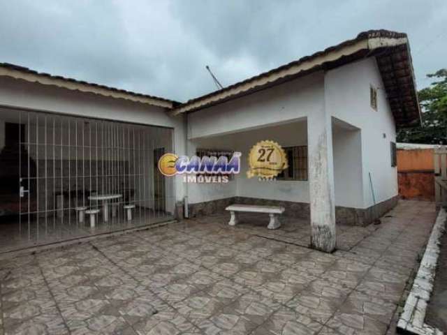 Casa com 1 quarto à venda na Av. Monteiro Lobato, 10.374, Balneário Itaguaí, Mongaguá, 64 m2 por R$ 355.000