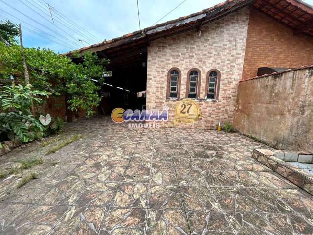 Casa com 3 dorms, Balneário Itaguai, Mongaguá - R$ 266 mil, Cod: 11917