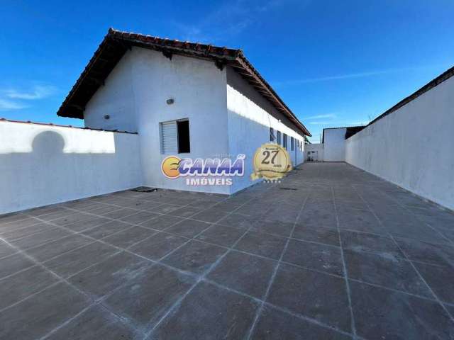 Casa com 2 quartos à venda na Av. Monteiro Lobato, 10.374, Jardim Leonor Jussara, Mongaguá, 63 m2 por R$ 220.000