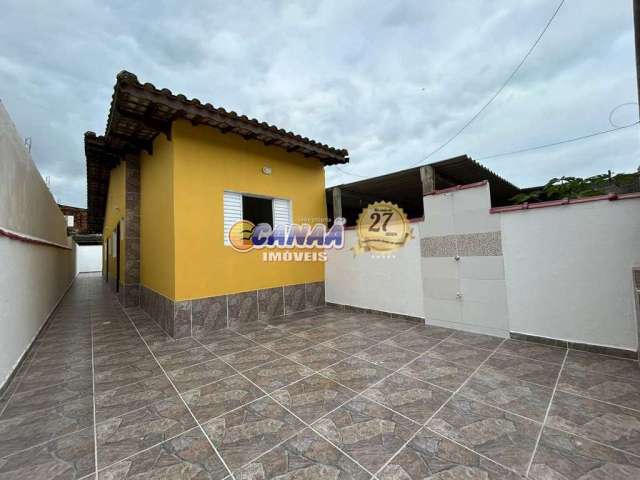 Casa com 2 quartos à venda na Av. Monteiro Lobato, 10.374, Morada Sol, Mongaguá, 60 m2 por R$ 235.000