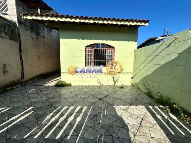 Casa com 2 quartos à venda na Av. Monteiro Lobato, 10.374, Balneário Samas, Mongaguá, 66 m2 por R$ 215.000