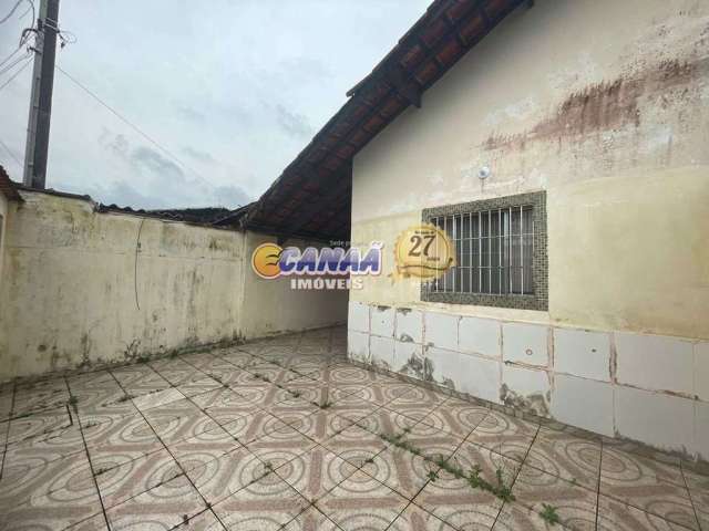 Casa com 2 quartos à venda na Av. Monteiro Lobato, 10.374, Balneário Samas, Mongaguá, 69 m2 por R$ 250.000