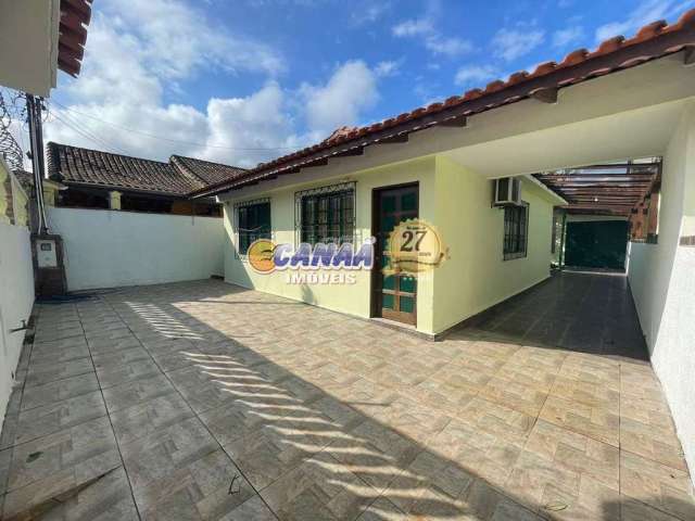 Casa com 3 quartos à venda na Av. Monteiro Lobato, 10.374, Balneario Jussara, Mongaguá, 101 m2 por R$ 350.000