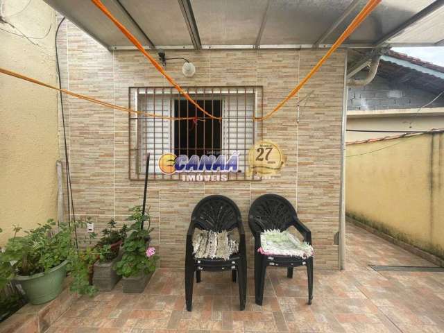 Casa com 2 quartos à venda na Av. Monteiro Lobato, 10.374, Balneário Plataforma, Mongaguá, 63 m2 por R$ 240.000