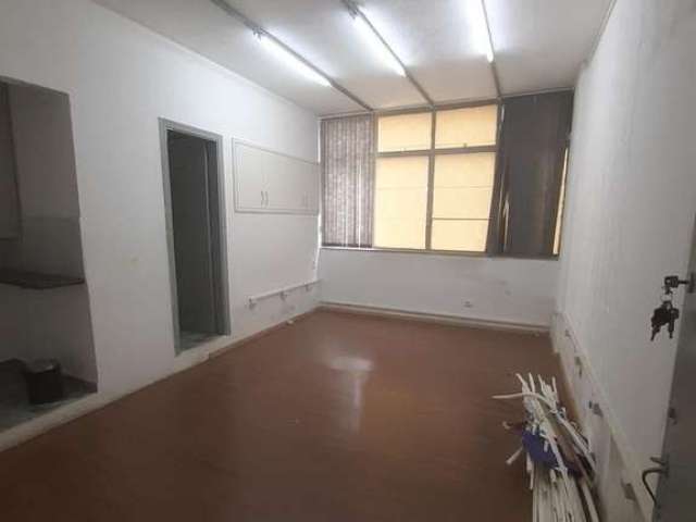 Sala comercial para alugar na Rua Costa Aguiar, 698, Centro, Campinas, 60 m2 por R$ 700