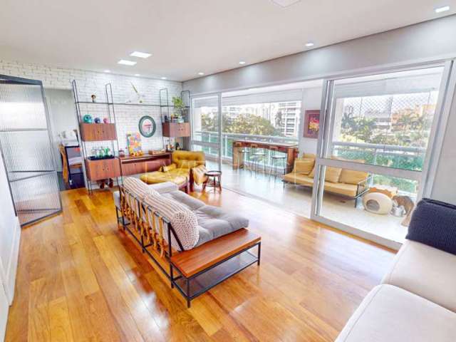 Apartamento à venda no condomínio Central Park Mooca com 3 Suítes, 2 vagas!