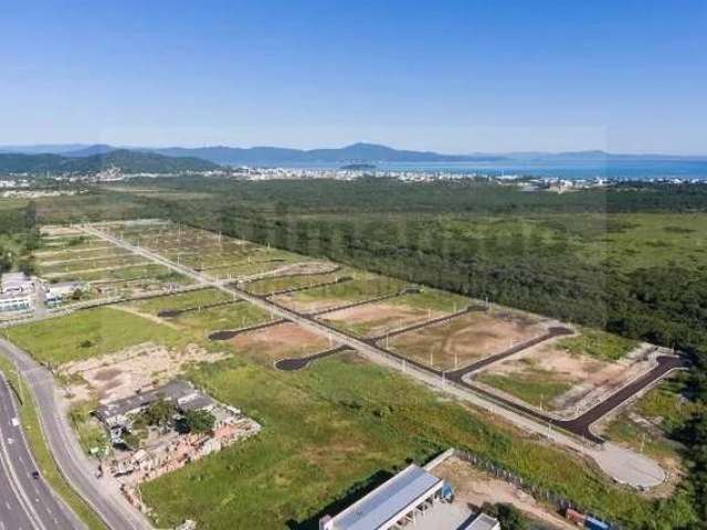 LOTE à  Venda de 476,01 m² próximo à Canasvieiras e Ingleses - Florianópolis SC