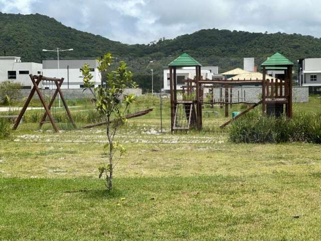 Terreno à venda em Florianópolis, Rio Tavares