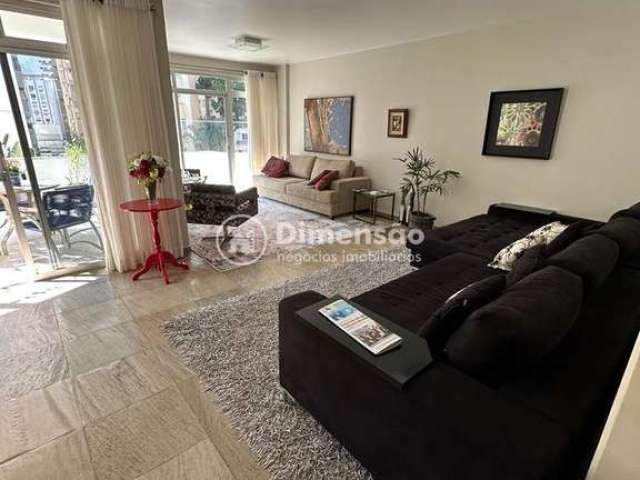 Apartamento á venda de 4 dormitórios - Bairro Centro de Florianópolis