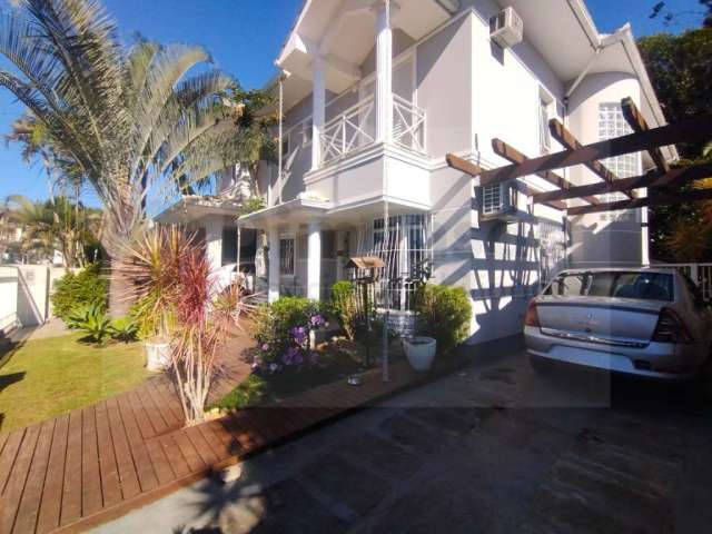 Casa de Alto Padrão em Santa Mônica, Florianópolis!