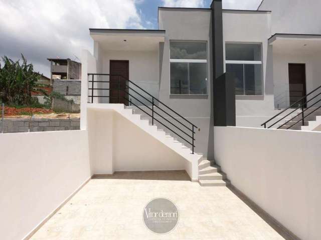 Casa nova com 3 dorm no bairro Jardim Universo