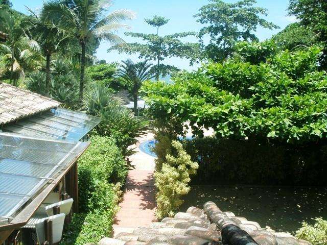 Casa com 4 suites na praia de Camburizinho em São Sebastião