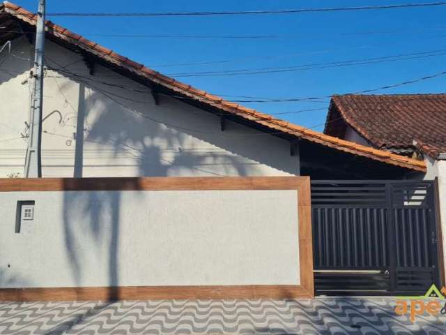 Casa na Vila Mirim Totalmente Reformada