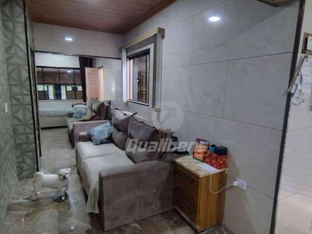 Casa com 3 dormitórios à venda, 150 m² por R$ 742.000,00 - Parque São Vicente - Mauá/SP