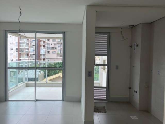 Apartamento com 3 dormitórios (1 suíte) e 1 vaga à venda, 89 m² por R$ 1.365.000 - Piçarras/SC