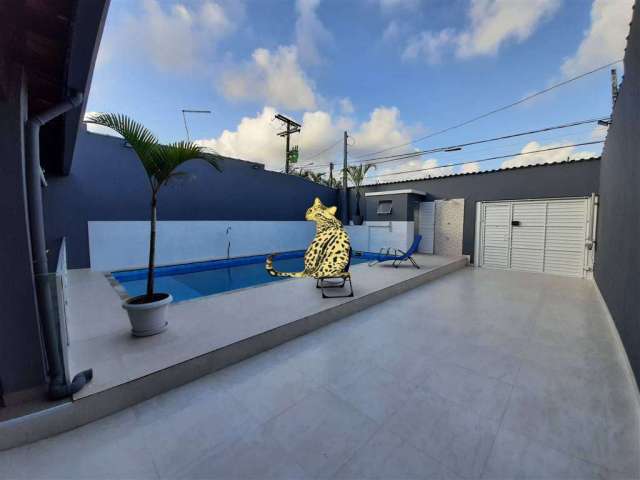 Casa de Praia de Luxo em Itanhaém - Seu Refúgio à Beira-Mar! ?