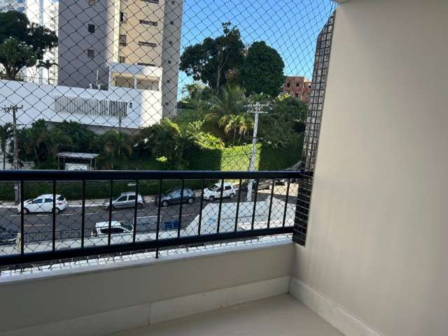 Excelente três quartos cidade jardim