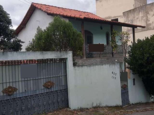 Casa para Venda em Rio de Janeiro, Campo Grande, 3 dormitórios, 1 suíte, 3 banheiros, 3 vagas