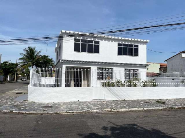 Casa para Venda em Rio de Janeiro, Campo Grande, 5 dormitórios, 1 suíte, 4 banheiros, 3 vagas