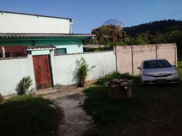 Casa para Venda em Rio De Janeiro, Campo Grande, 2 dormitórios, 2 banheiros, 4 vagas