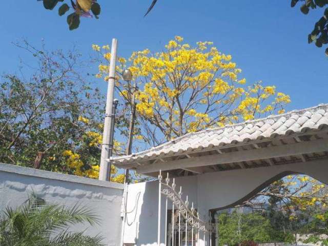 Casa para Venda em Rio De Janeiro, Campo Grande, 3 dormitórios, 1 banheiro, 4 vagas