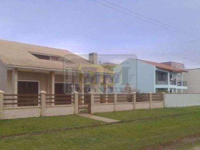 Casa com 3 dormitórios à venda com 222.92m² por R$ 1.100.000,00 no bairro Impera