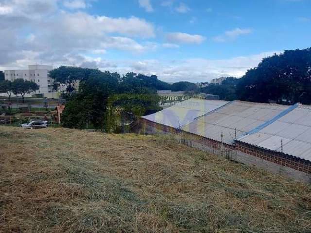 Terreno com 354,44 m² no Tingui para construção de empreendimento residencial