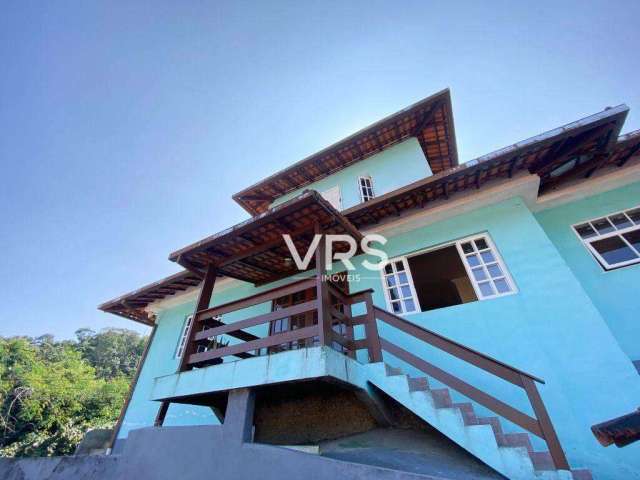 Casa com 3 dormitórios à venda, 176 m² por R$ 650.000,00 - Tijuca - Teresópolis/RJ